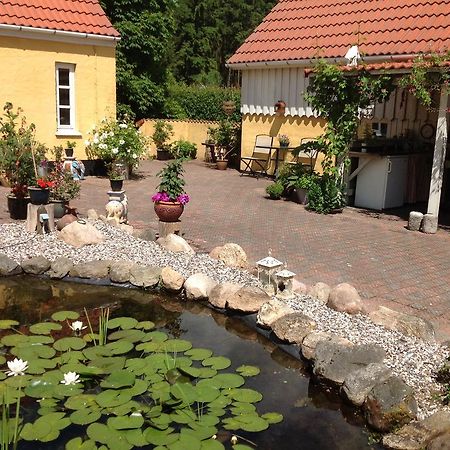 Funder Kirkeby Abildskovhus Ferieboligヴィラ エクステリア 写真
