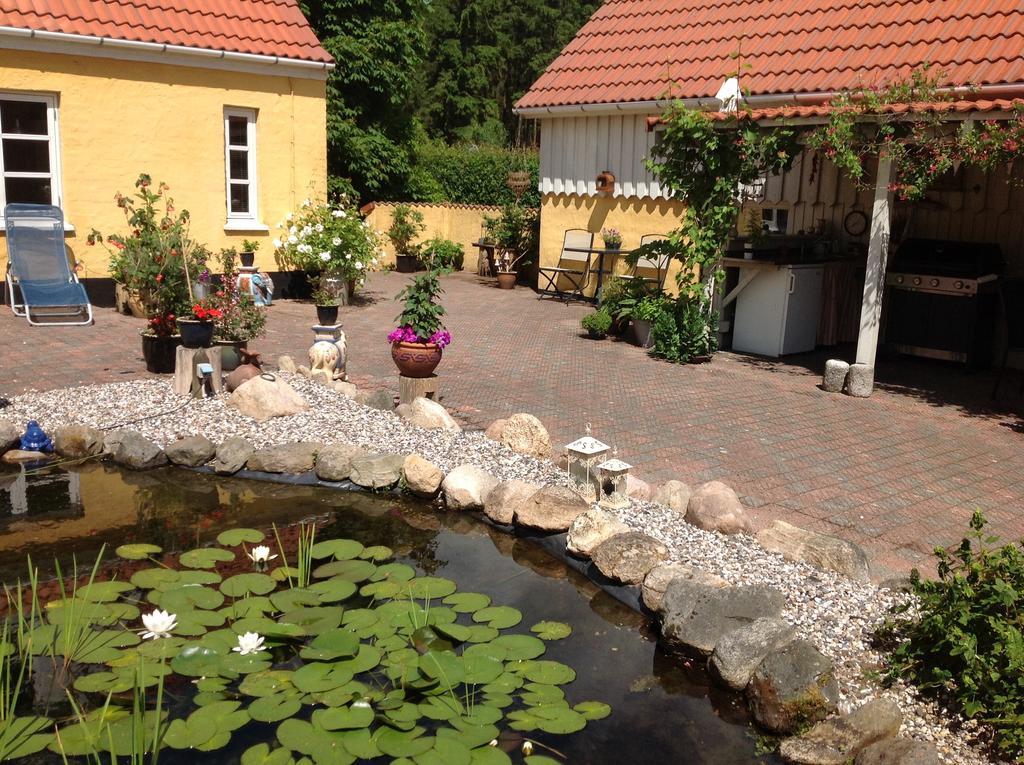 Funder Kirkeby Abildskovhus Ferieboligヴィラ エクステリア 写真